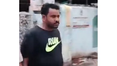 विंध्य क्षेत्र में अवैध तरीके से कफ सिरप बेचने वाले इनामी तस्कर को रीवा पुलिस ने गिरफ्तार किया है।
