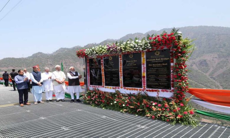 दुनिया के सबसे ऊंचे चिनाब रेलवे आर्च ब्रिज पर माइनस 12 डिग्री तापमान में भी चलेगी ट्रेन