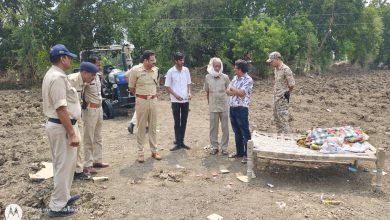 दमोह में पुलिस पर हमला किया।